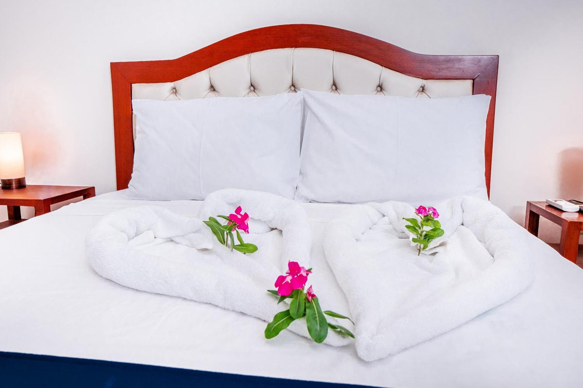 Laguna Azul Hotel & Suites Sauce Zewnętrze zdjęcie